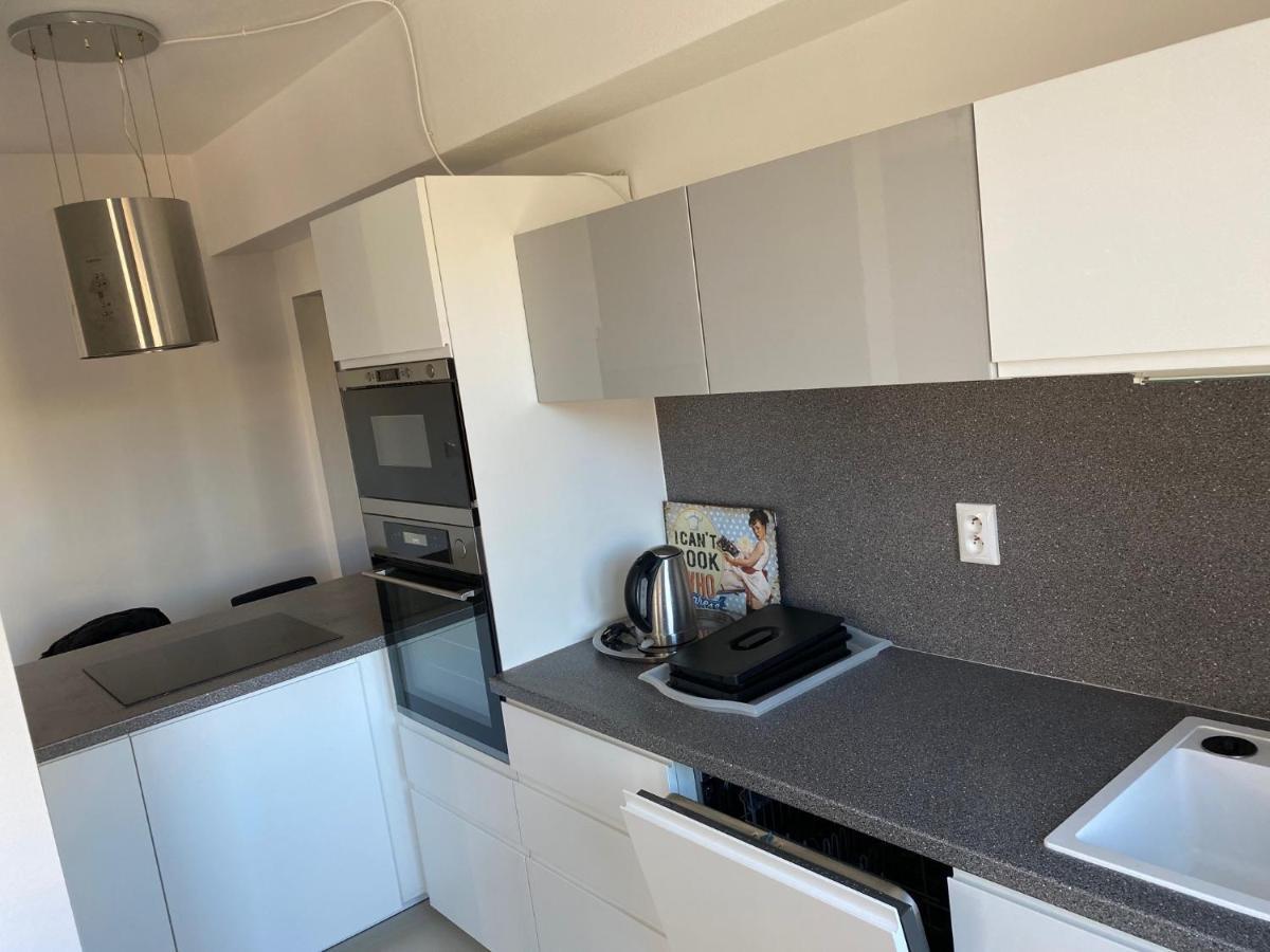 Apartman "Dunaj" Private Parking - Klimatizacia ชามัวริน ภายนอก รูปภาพ