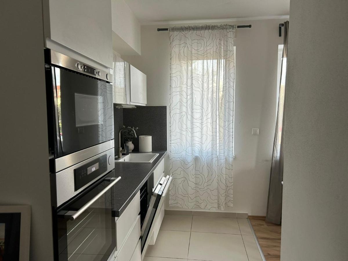 Apartman "Dunaj" Private Parking - Klimatizacia ชามัวริน ภายนอก รูปภาพ
